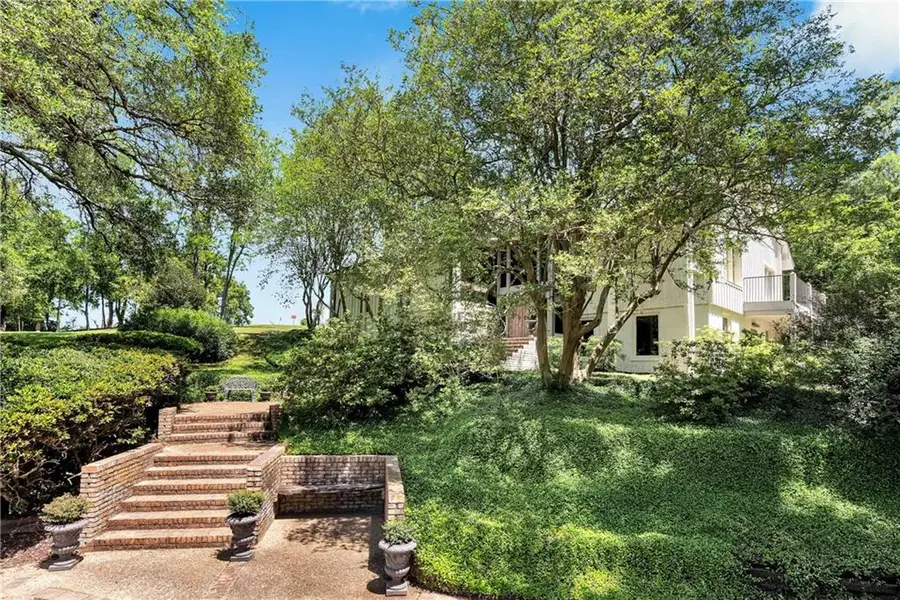 2617 Confederate Avenue, Vicksburg, MS 39180 - #2