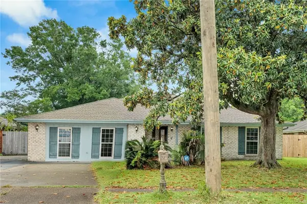 233 Colonial Club Drive, Harahan, LA 70123