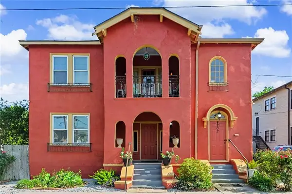 4200 02 S Derbigny Street, New Orleans, LA 70125