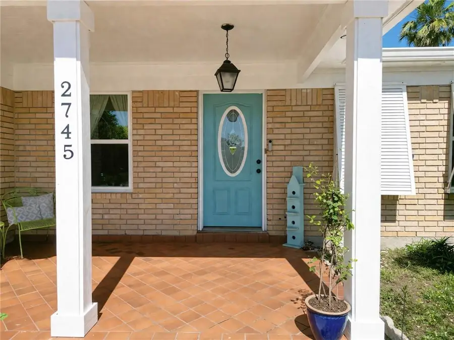 2745 Ridgefield Road, Gretna, LA 70056 - #2
