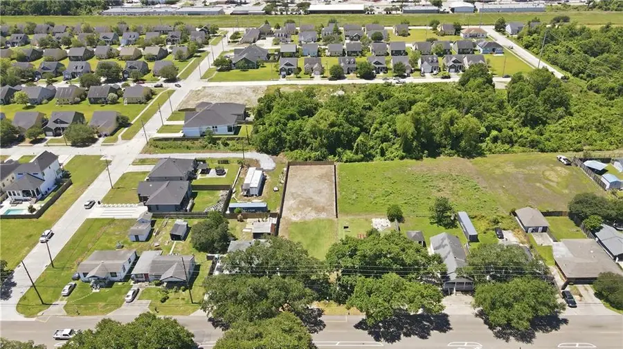 2817 Behrman Highway, New Orleans, LA 70114 - #3