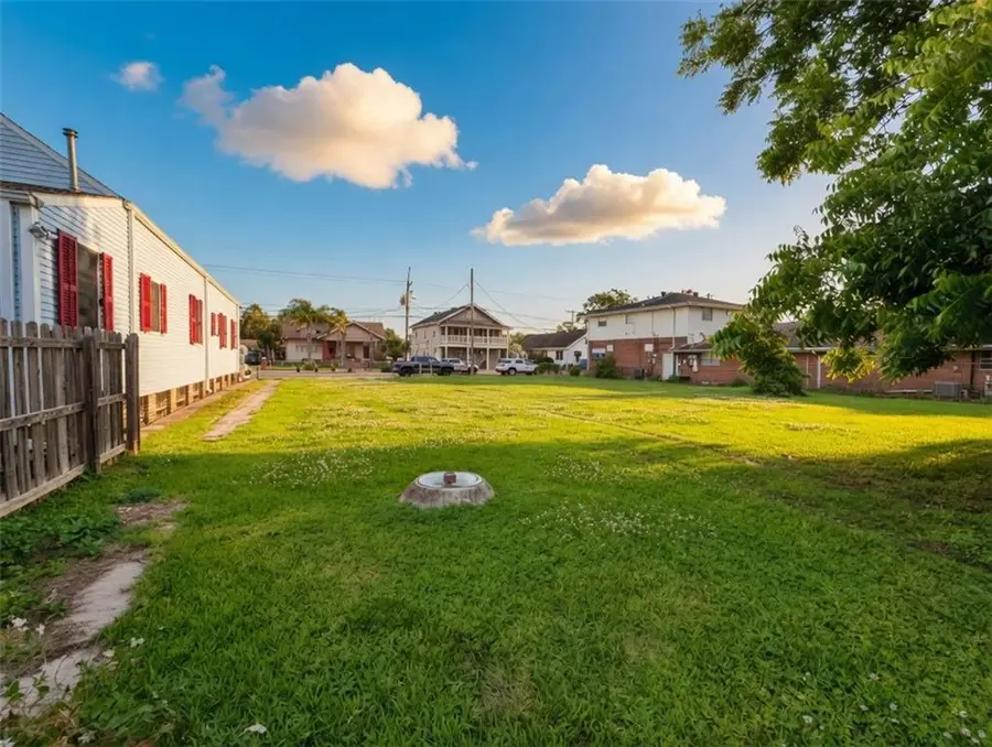 820 Lafayette Street, Gretna, LA 70053 - #3