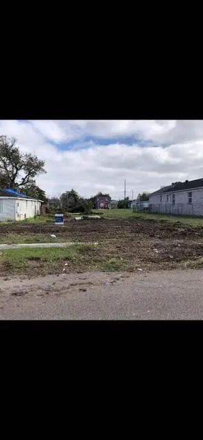 1923 Flood Street, New Orleans, LA 70117