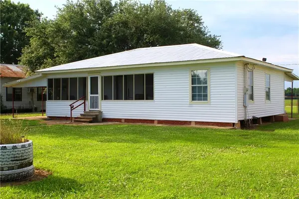 169 Big Bend Road, Moreauville, LA 71355