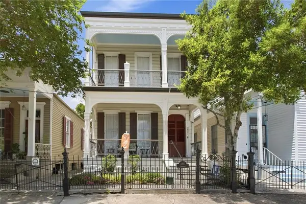 2837 Carondelet Street, New Orleans, LA 70115