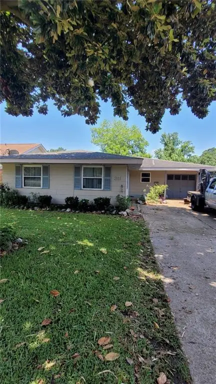 311 River Oaks Drive, New Orleans, LA 70131