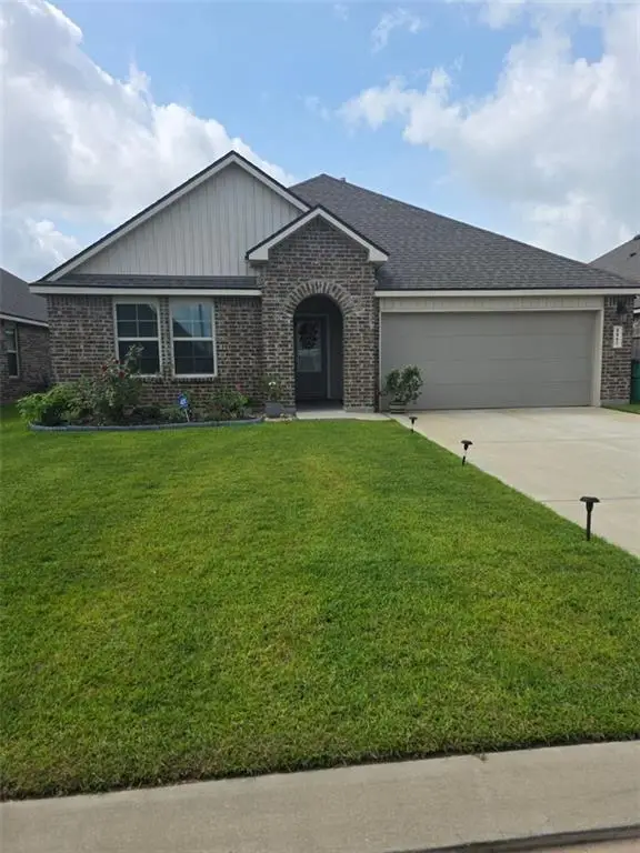 8061 Olde Town Court, Alexandria, LA 71303
