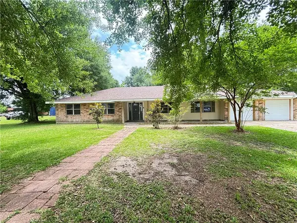 316 E Woodlawn Ranch Road, Houma, LA 70363