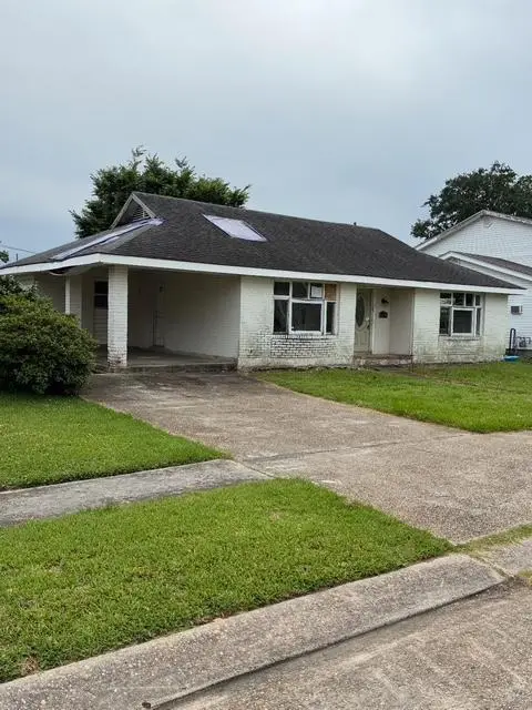 6400 Rosalie Court, Metairie, LA 70003