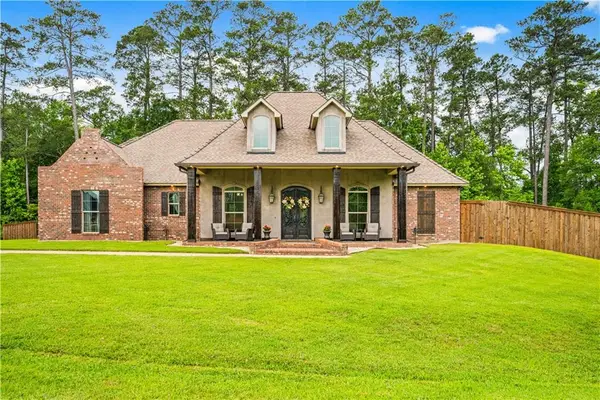 605 Forest Edge Drive, Woodworth, LA 71485