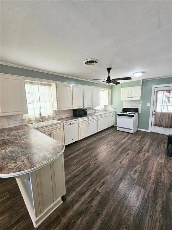 220 Louisiana Street, Winnfield, LA 71483 - #3