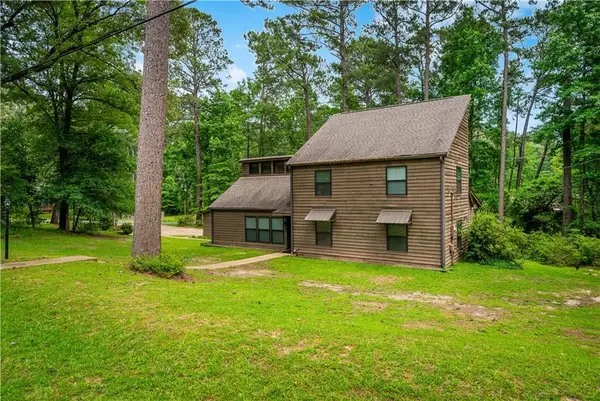 4200 Aspen Court, Pineville, LA 71360
