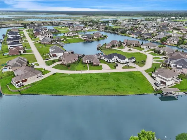 464 San Cristobal Court, Slidell, LA 70458