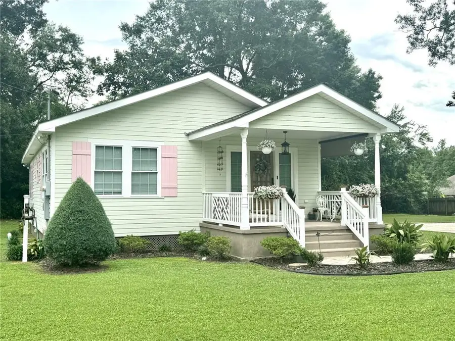 1029 Coffee Street, Mandeville, LA 70448 - #2