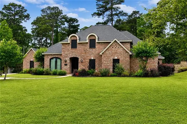 105 Winthrop Place Drive, Pineville, LA 71360