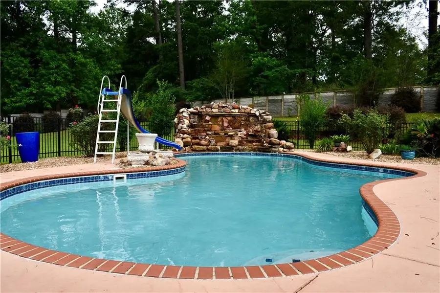 105 Winthrop Place Drive, Pineville, LA 71360 - #2