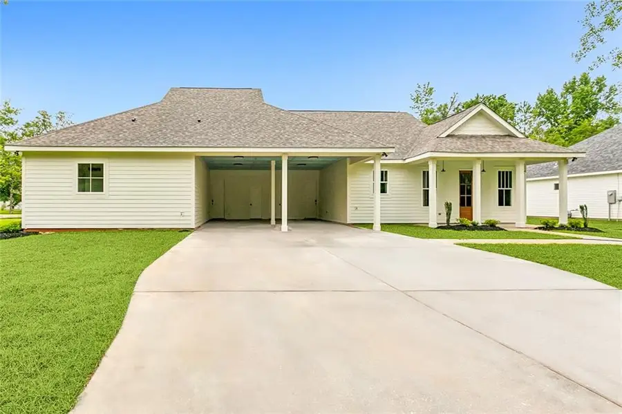 2246 Caroline Street, Mandeville, LA 70448 - #3