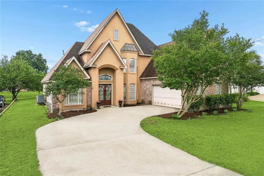 105 Natchez Trace Drive, Harvey, LA 70058 - #1