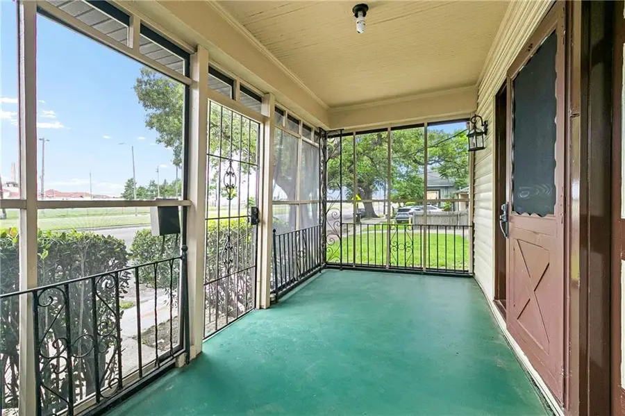 8607 S Claiborne Avenue, New Orleans, LA 70118 - #2