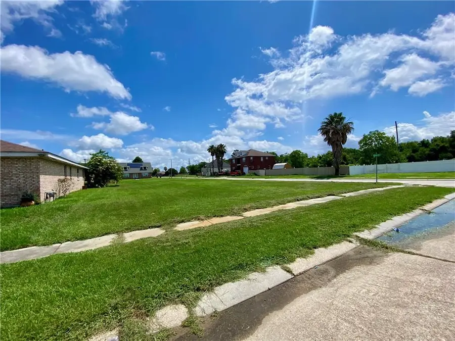 8553 Victory Drive, Chalmette, LA 70043 - #2