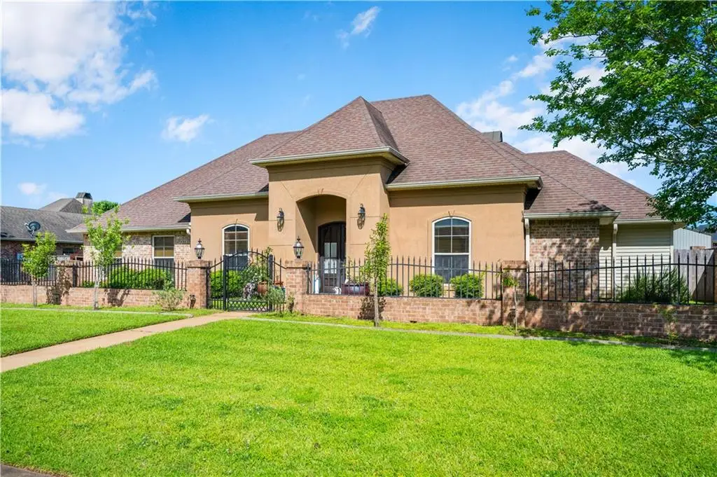 6410 Bayou Crossing Drive, Alexandria, LA 71303 - #1