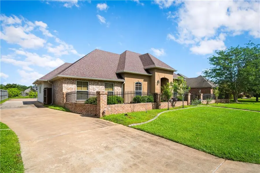 6410 Bayou Crossing Drive, Alexandria, LA 71303 - #3