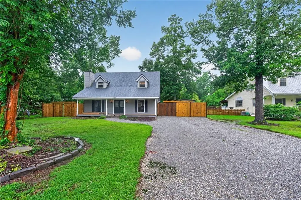 1720 Caroline Street, Mandeville, LA 70448 - #1