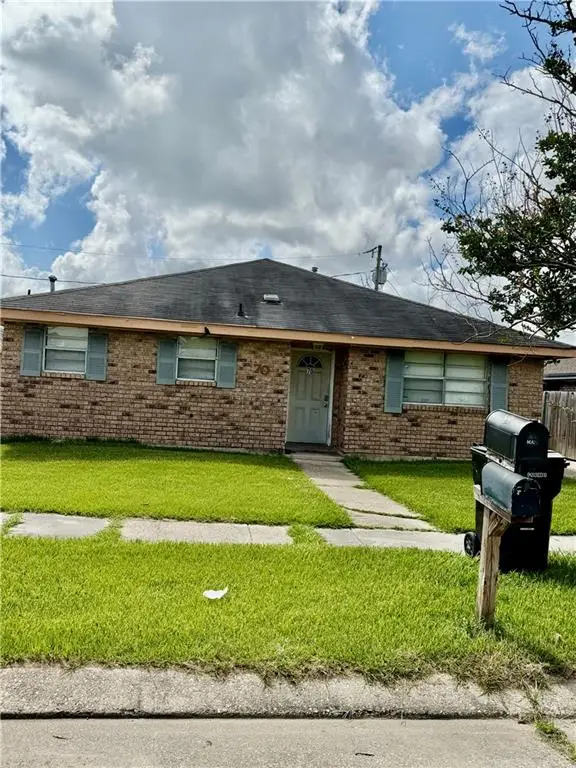 70 72 Phillip Court, Chalmette, LA 70043