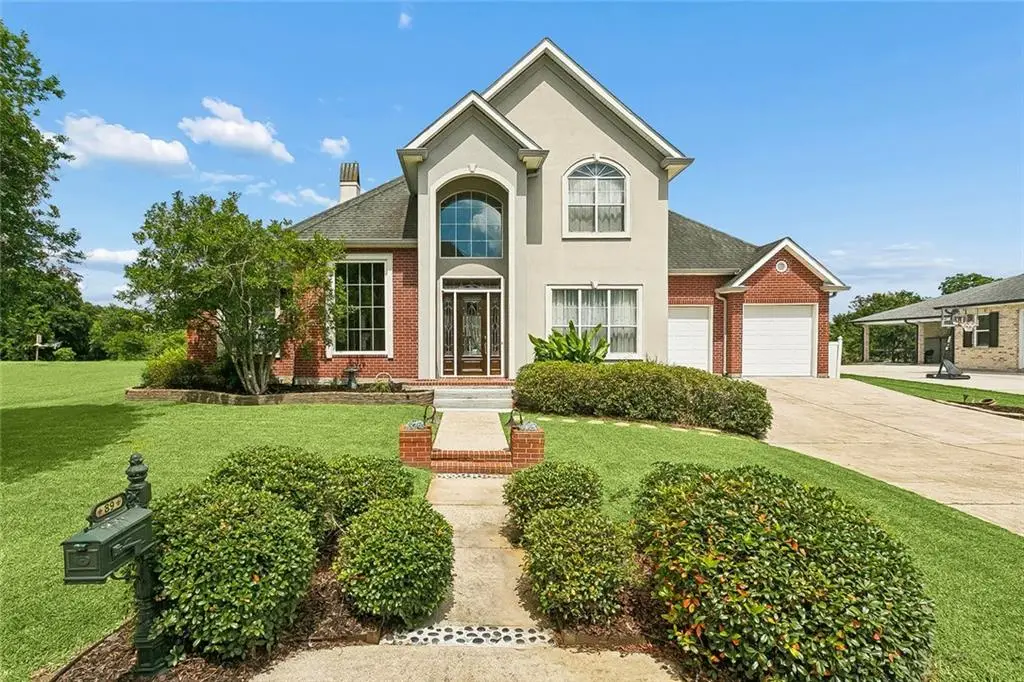 89 Natchez Trace Drive, Harvey, LA 70058 - #1