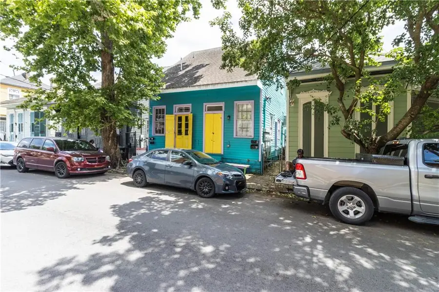 2320 Burgundy Street, New Orleans, LA 70117 - #2