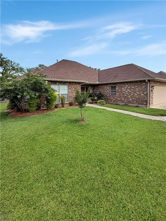 39 Magnolia Court, Ponchatoula, LA 70454