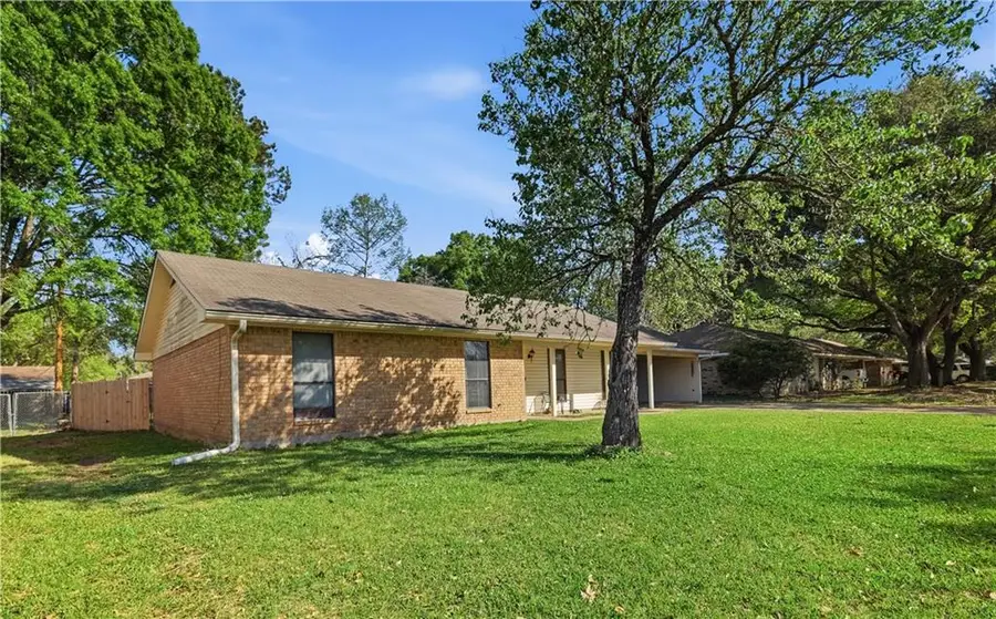 5609 Penelope Street, Alexandria, LA 71303 - #2