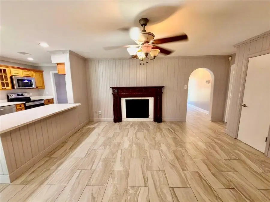 636 Diplomat Street, Gretna, LA 70056 - #3