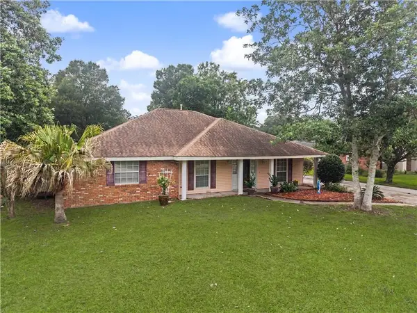 202 Governors Court, Mandeville, LA 70448