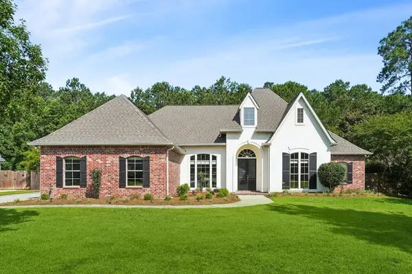 1082 Whitetail Drive, Mandeville, LA 70448