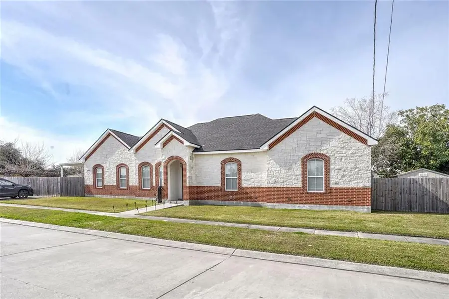 2504 Campagna Drive, Chalmette, LA 70043 - #2
