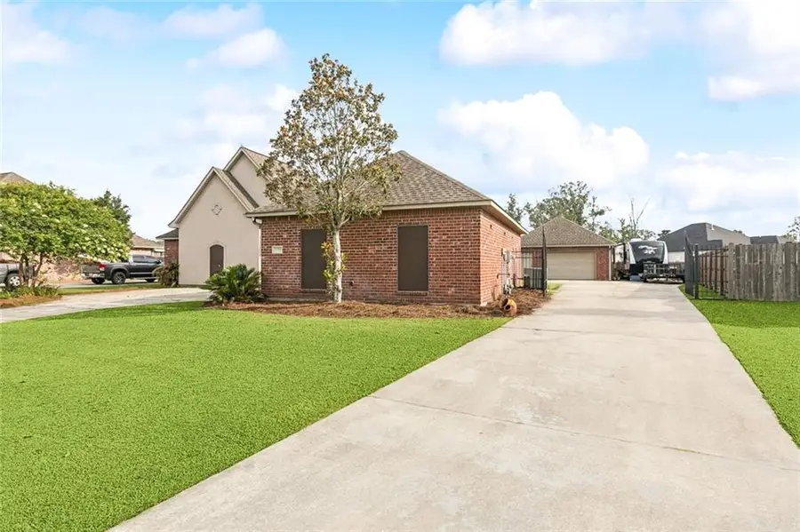 13795 Shady Hollow Drive, Denham Springs, LA 70726 - #2