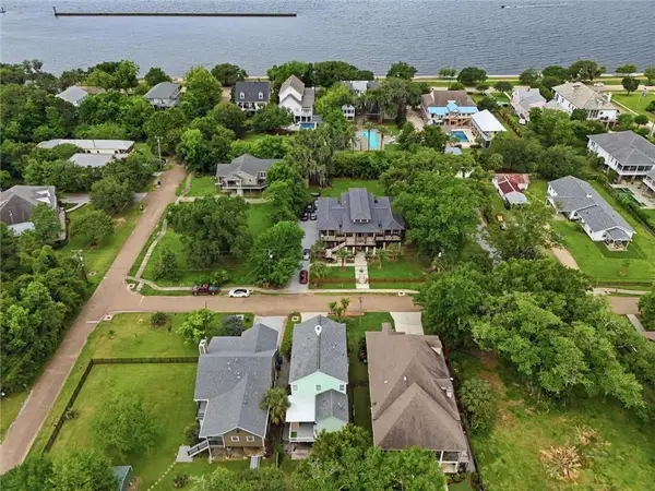 1711 Claiborne Street, Mandeville, LA 70448