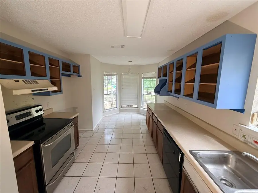949 E Kingsway Drive, Gretna, LA 70056 - #2