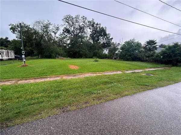 409 Oak Street, St Rose, LA 70087