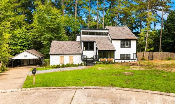 3206 Robert Drive, Pineville, LA 71360