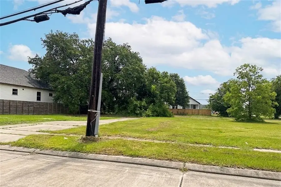 1805 Center Street, Arabi, LA 70032 - #2