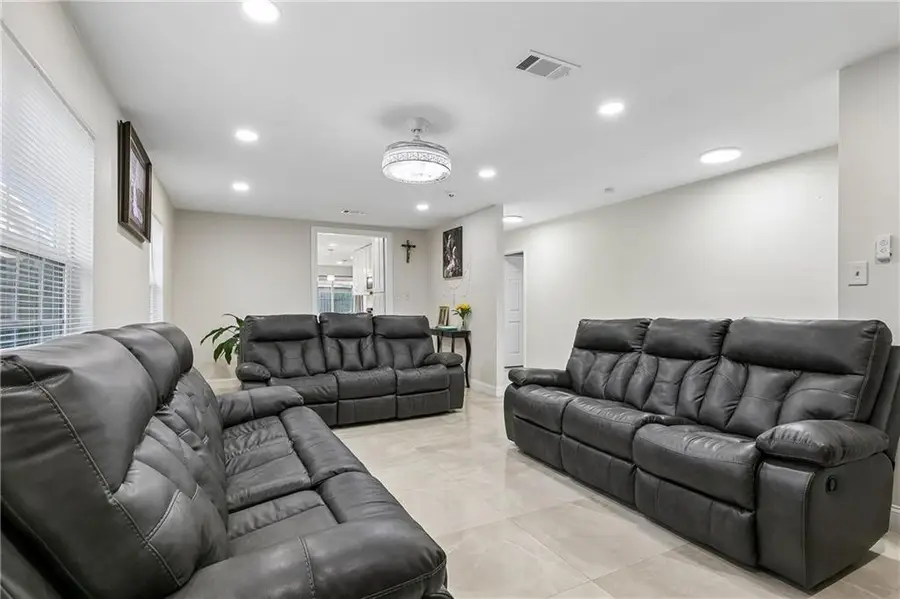 3725 Dulaney. Drive, Harvey, LA 70058 - #3