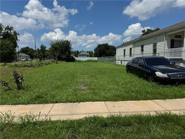5431 N Tonti Street, New Orleans, LA 70117