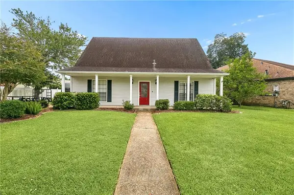 24 Myrtle Hill Drive, Destrehan, LA 70047