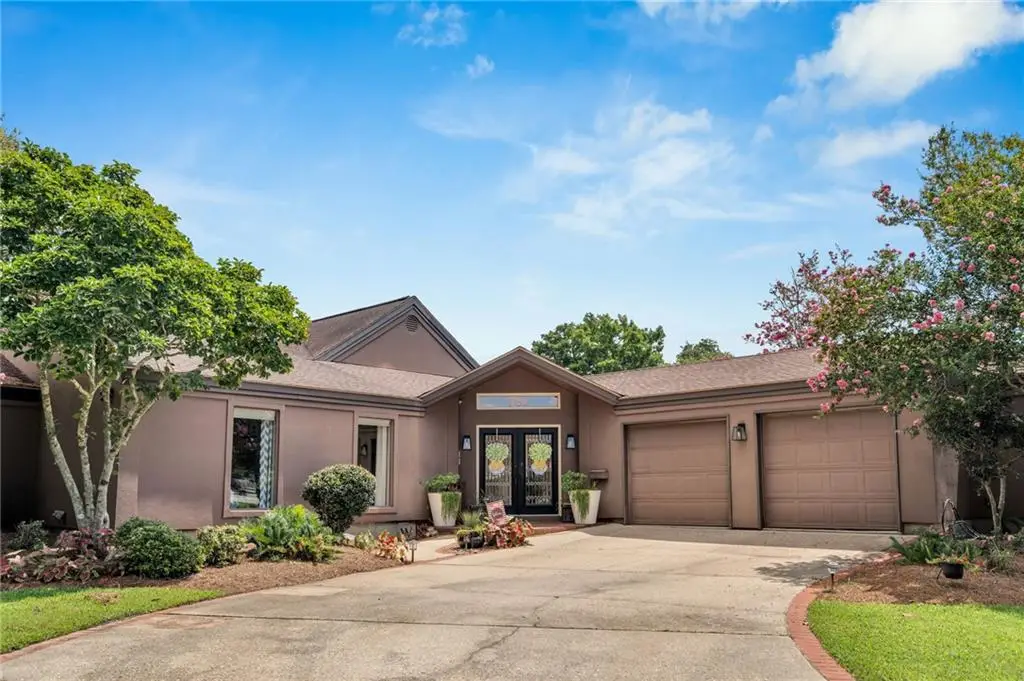 781 Fairfield Avenue, Gretna, LA 70056 - #1