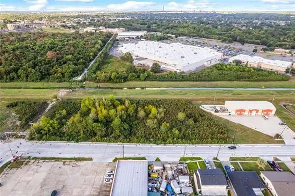 Vacant Lot On Holmes Boulevard, Gretna, LA 70056