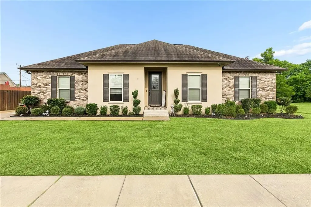 3001 Veronica Drive, Chalmette, LA 70043 - #1