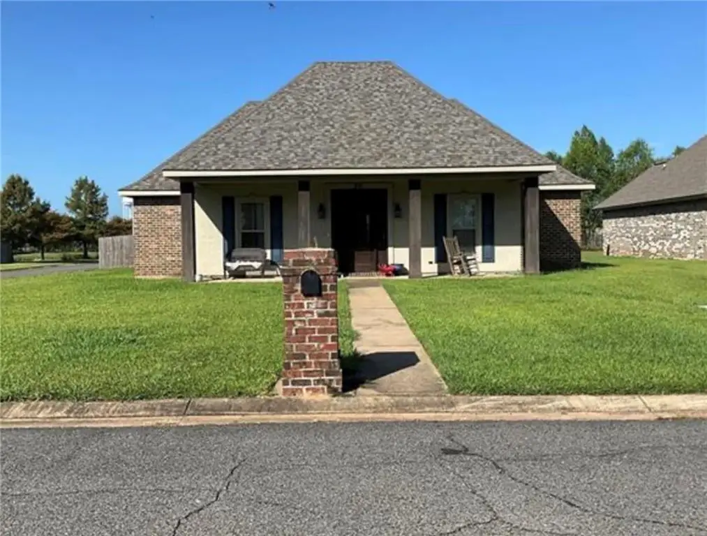 201 Grand Lakes Boulevard, Alexandria, LA 71303 - #1