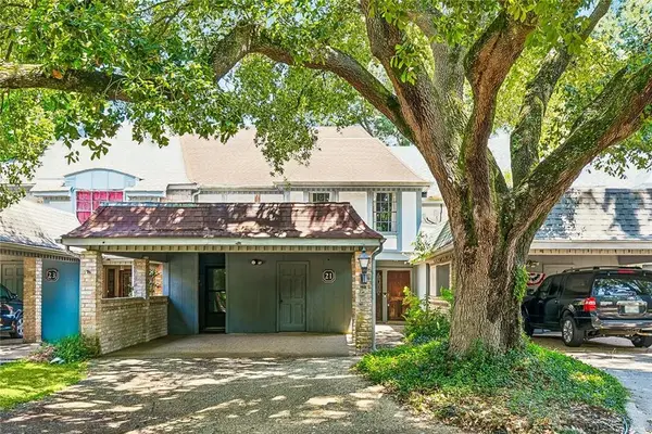 21 Carriage Lane, New Orleans, LA 70114